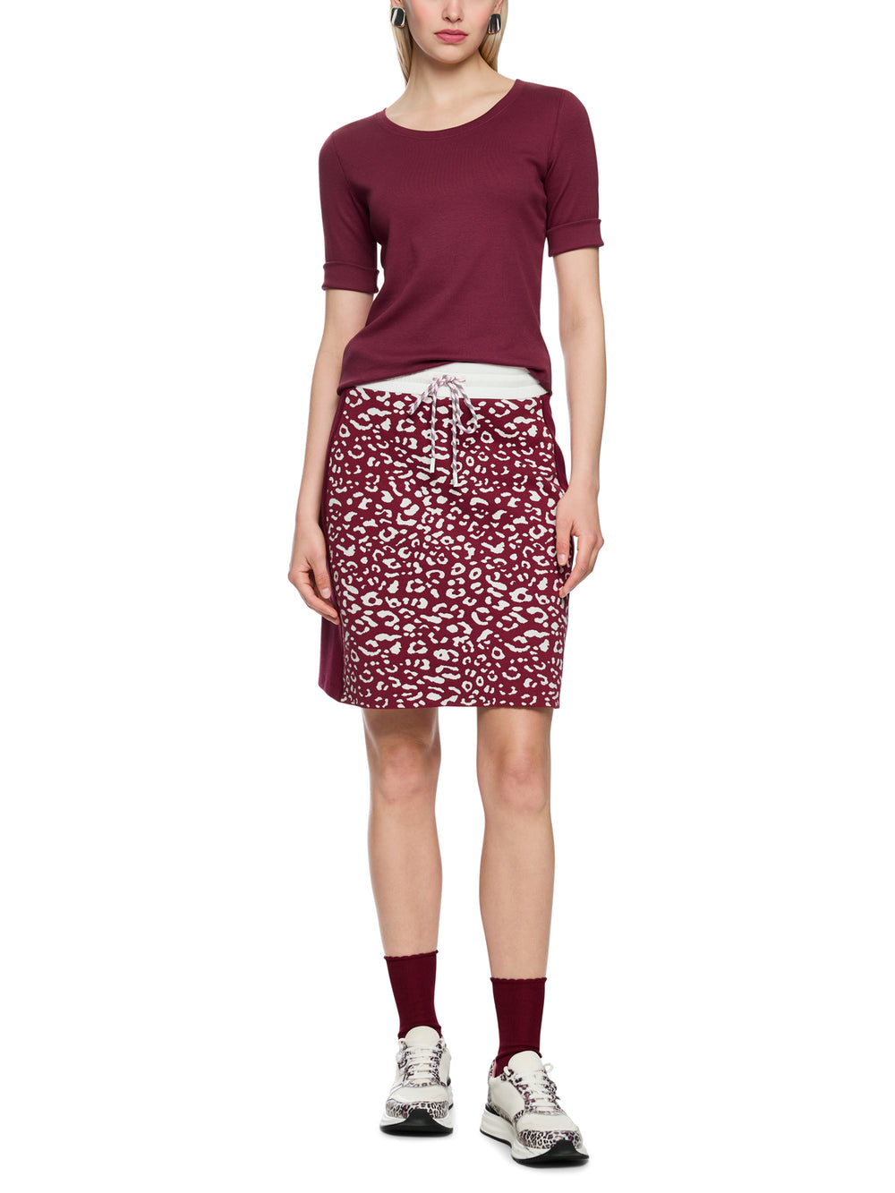 Marc Cain T‑shirt korte mouw – Rood-94% katoen,, 6% elastaan-DAMES TOPS & BLOUSES-Rood