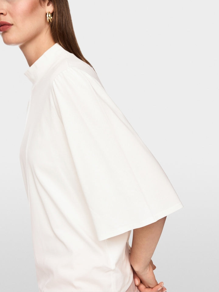 Marc Cain T-shirt met Opstaande Kraag – Wit-95% katoen, 5% elastaan-DAMES TOPS & BLOUSES-Wit
