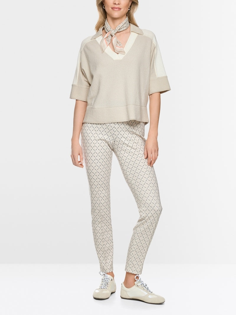 Marc Cain Tweekleurige V-halstrui – Room-75% katoen, 25% polyamide-DAMES TRUIEN & VESTEN-Room
