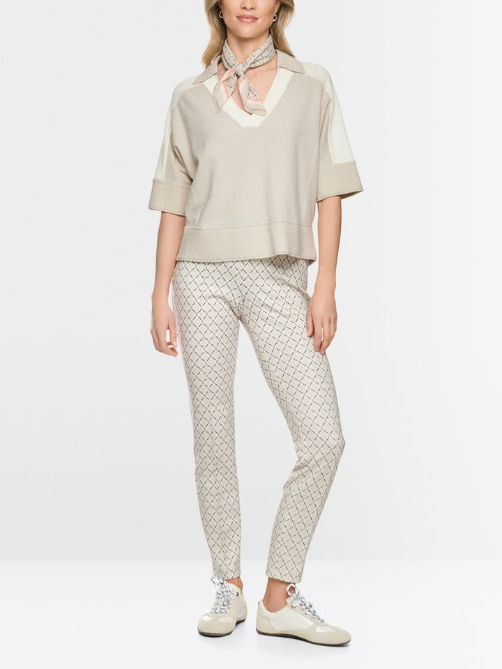 Marc Cain Tweekleurige V-halstrui – Room-75% katoen, 25% polyamide-DAMES TRUIEN & VESTEN-Room