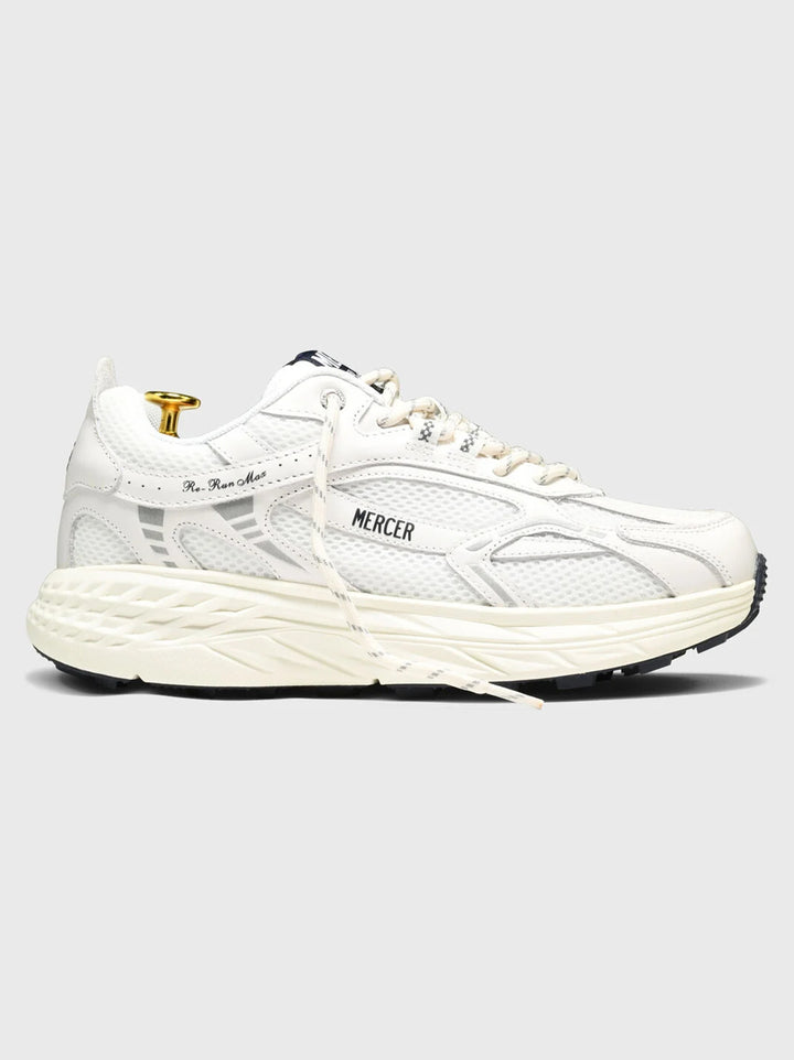 MERCER The Re-Run Max Nappa-- Bovenwerk: Leather Working Group-gecertificeerd leer.<br />- Buitenzool: EVA + gerecycled r