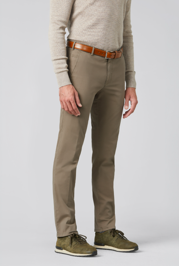 Meyer Bonn Chino 9-3004 – Bruin-78% katoen, 18% lyocell, 4% elastaan-HEREN BROEKEN-Bruin