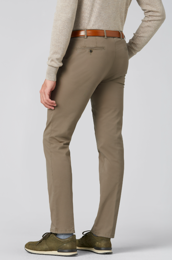Meyer Bonn Chino 9-3004 – Bruin-78% katoen, 18% lyocell, 4% elastaan-HEREN BROEKEN-Bruin