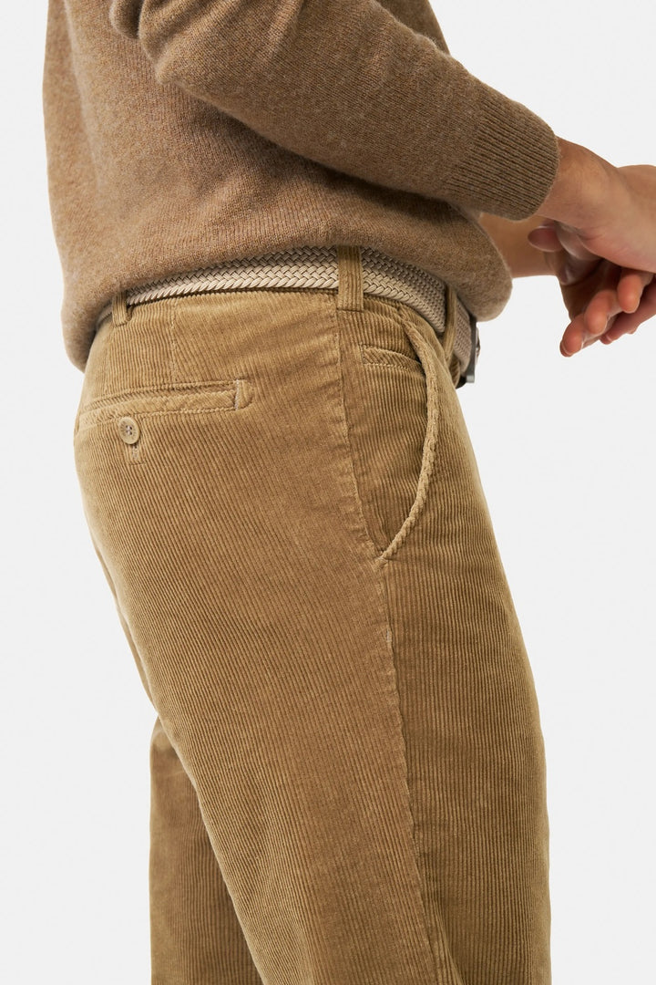 Meyer Bonn Corduroy Chino – Bruin-98% katoen, 2% elasthaan-HEREN BROEKEN-Bruin