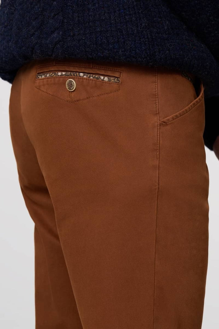 Meyer chino CHICAGO 2-5615-97% Katoen (BIO) • 3% Elastaan | 420g-HEREN BROEKEN-Bruin