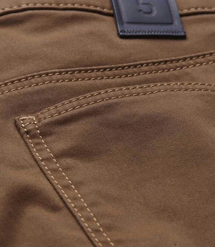 Meyer M5 Slim Fit 5‑Pocket Broek – Bruin-89% katoen, 8% elastomultiester, 3% elastaan-HEREN BROEKEN-Bruin