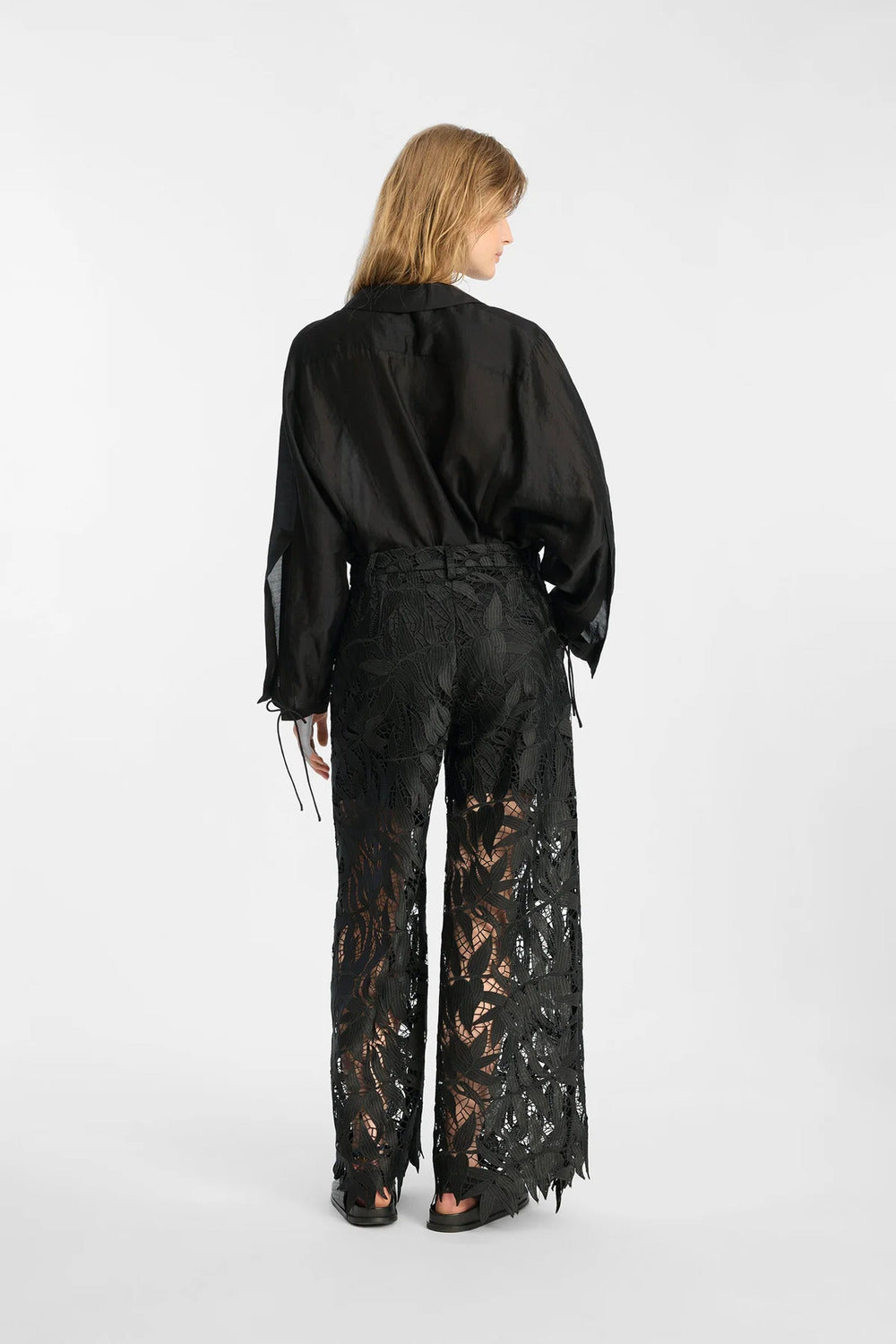 MUNTHE Babette Blouse – Zwart-84% lyocell, 16% polyester-DAMES TOPS & BLOUSES-Zwart