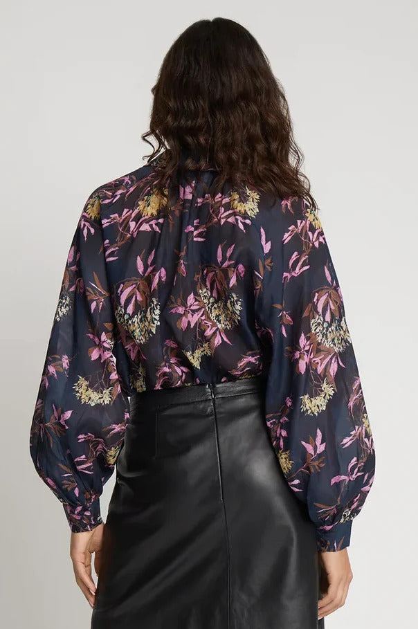 MUNTHE blouse SUSANI-50% Cupro 50% Organic Cotton-DAMES TOPS & BLOUSES-Blauw