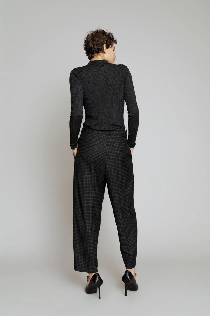 MUNTHE knit ELSE-88% Viscose, 12% Polyester-DAMES TRUIEN & VESTEN-Zwart