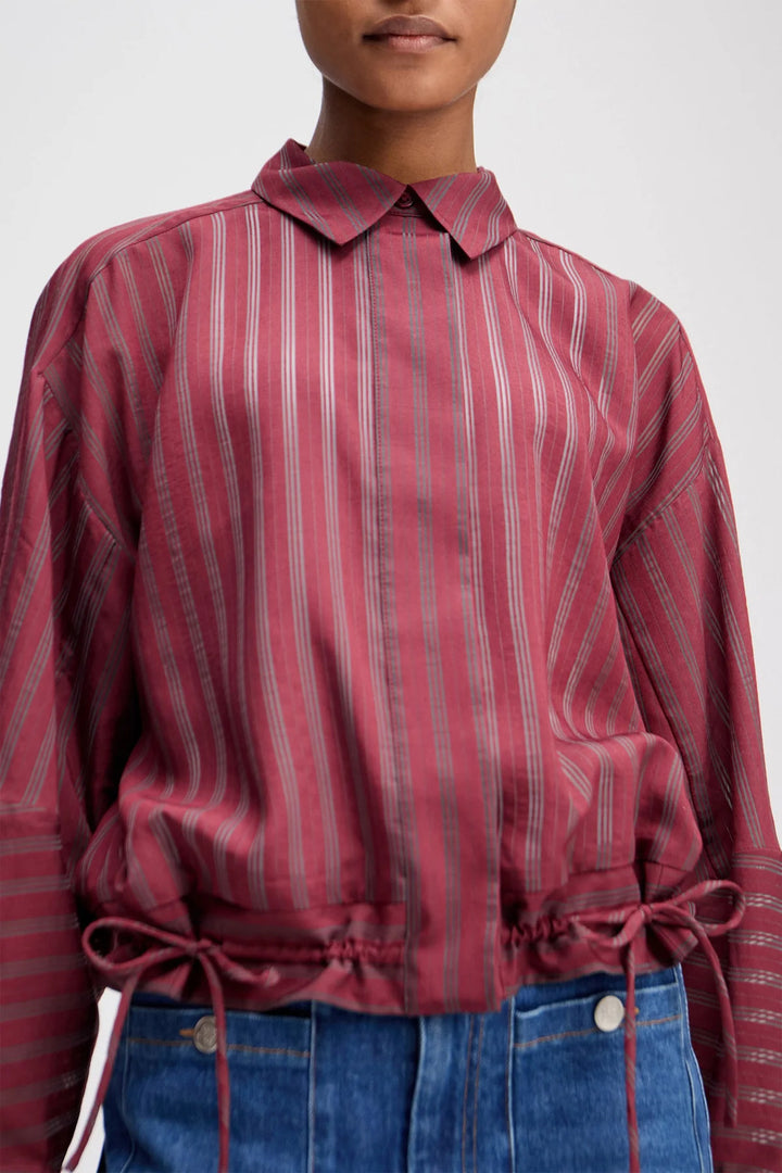 MUNTHE Loasta Blouse – Bordeaux (Rood)-81% viscose, 12% polyamide, 7% polyester-DAMES TOPS & BLOUSES-Rood