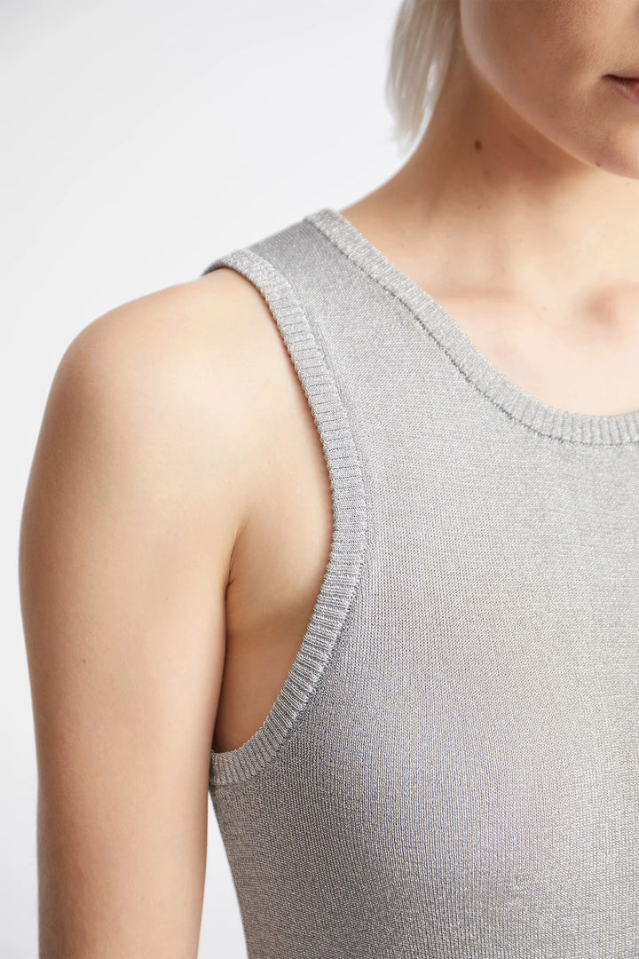 MUNTHE Parkster Top – Silver-70% viskose, 30% polyester-DAMES TOPS & BLOUSES-Zilver