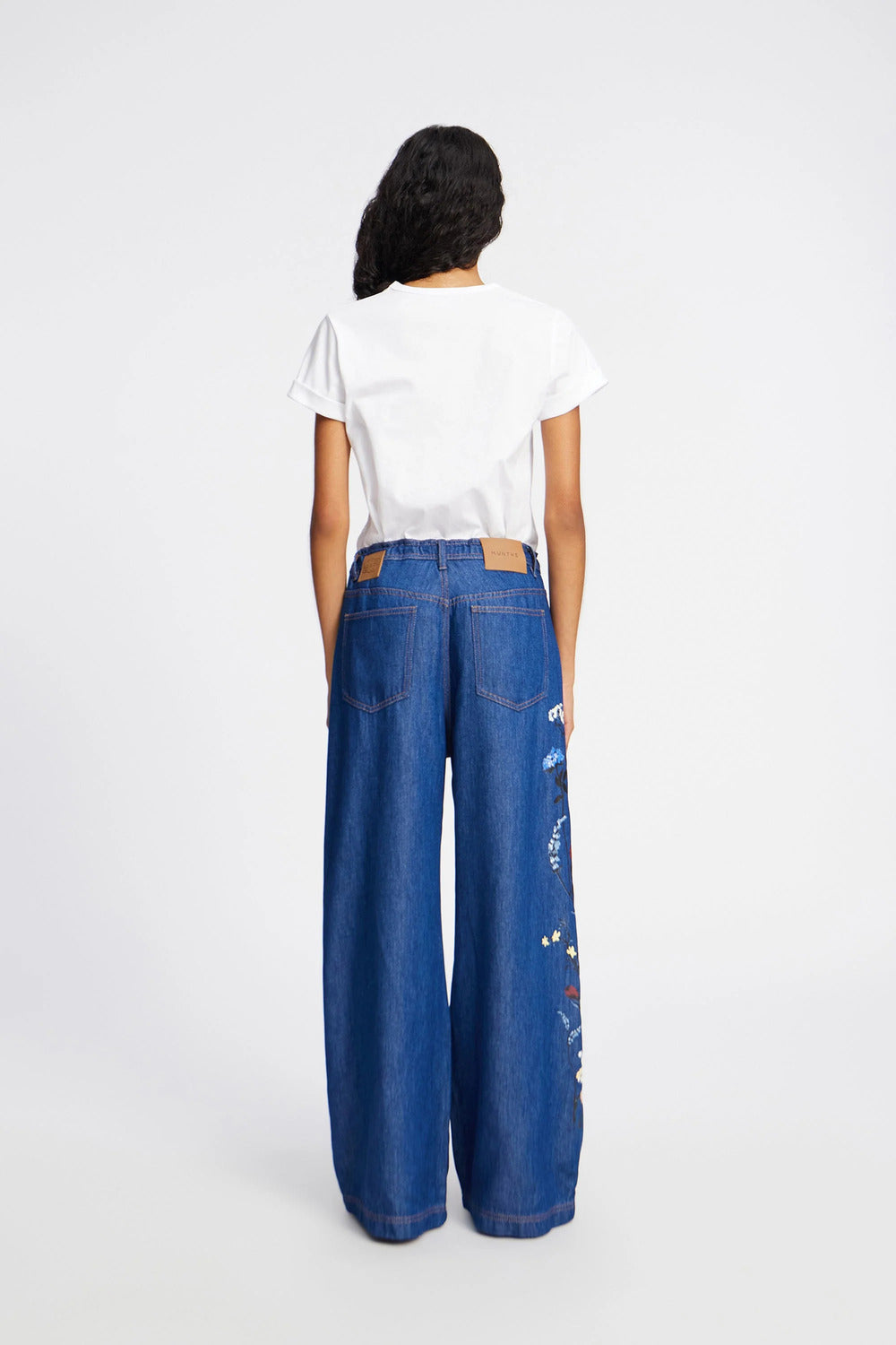 MUNTHE Piris T-shirt – White-100% katoen-DAMES TOPS & BLOUSES-Wit