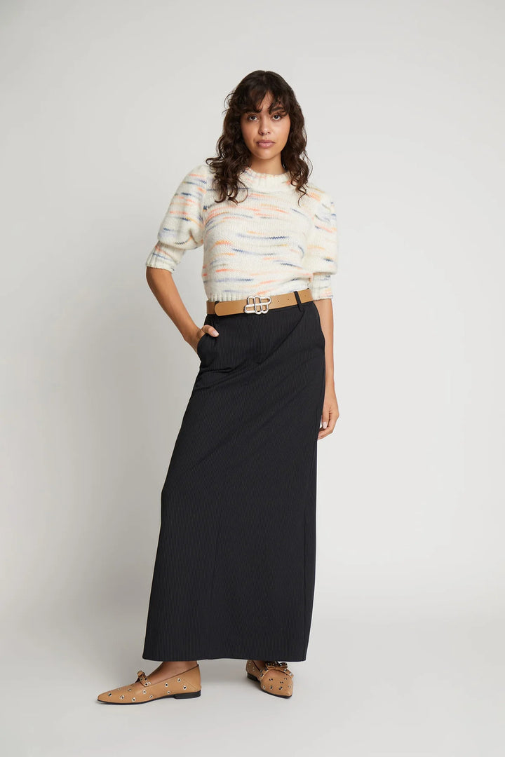 MUNTHE rok SUTTLE -64% Recycled Polyester 33% Viscose 3% Elastane-DAMES JURKEN-Zwart