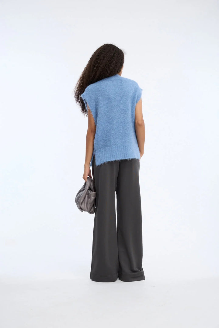 MUNTHE Vurulia Spencer – Blauw-55% alpaca, 19% polyamide, 24% Polyacryl, 2% elasthaan-DAMES TRUIEN & VESTEN-Blauw
