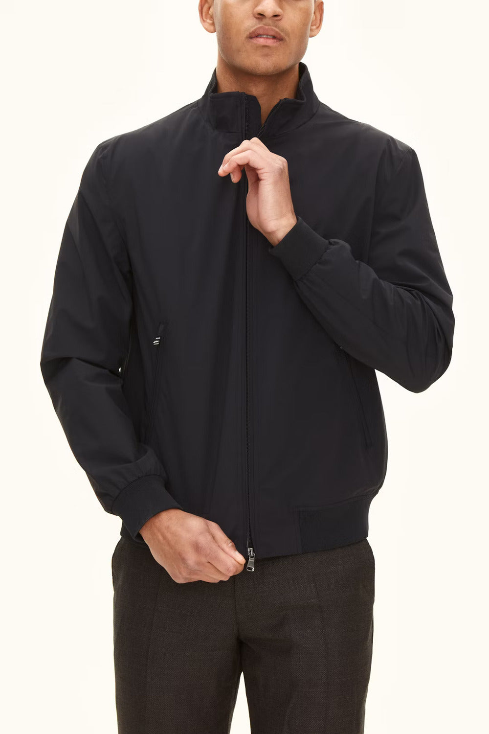 Oscar Jacobson bomber nylon shell jack-Nylon 88%, Elastane 12%<br />-HEREN JASSEN & JACKS-Blauw