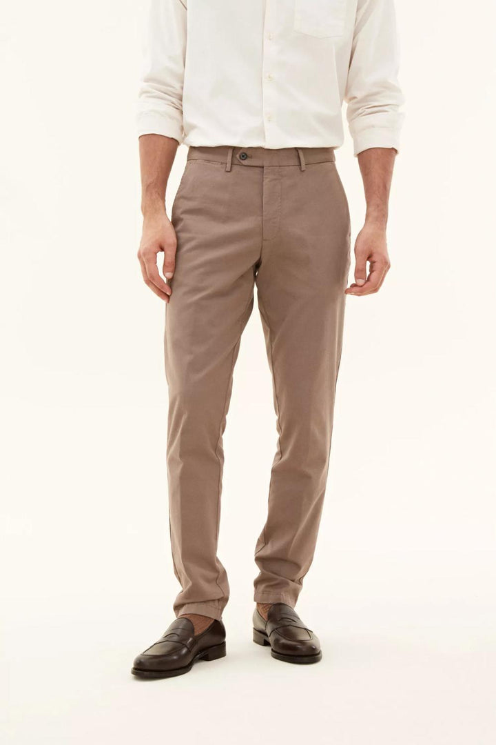 Oscar Jacobson Danwick chino-98% katoen, 2% elasthaan-HEREN BROEKEN-Beige