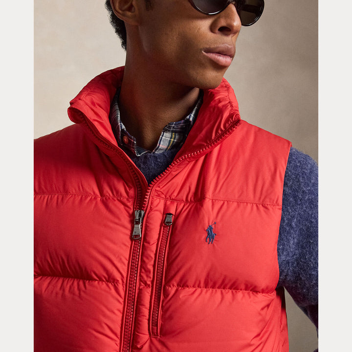 POLO Ralph Lauren Gorham Donsbodywarmer – Rood-100% polyester <br />Voering: 100% nylon <br />Vulling: 75% eendendons, 25
