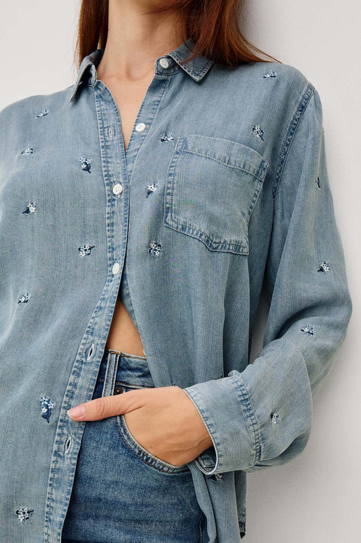 Rails Ingrid Blue Blossoms Blouse Lange Mouw – Bla-100% tencel-DAMES TOPS & BLOUSES-Blauw