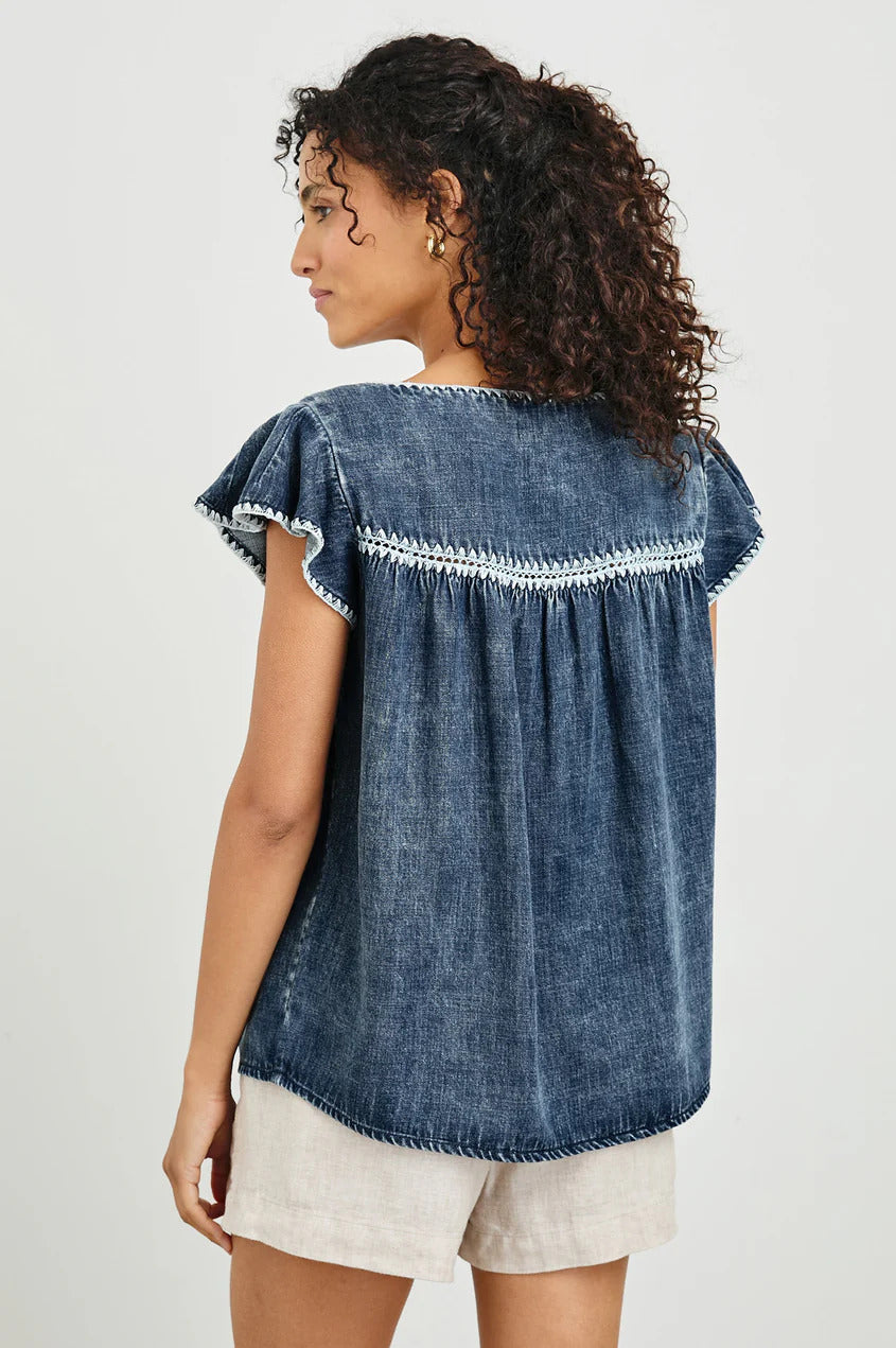 Rails Tafia Top – Denimlook-75% tencel, 25% rayon-DAMES TOPS & BLOUSES-Blauw