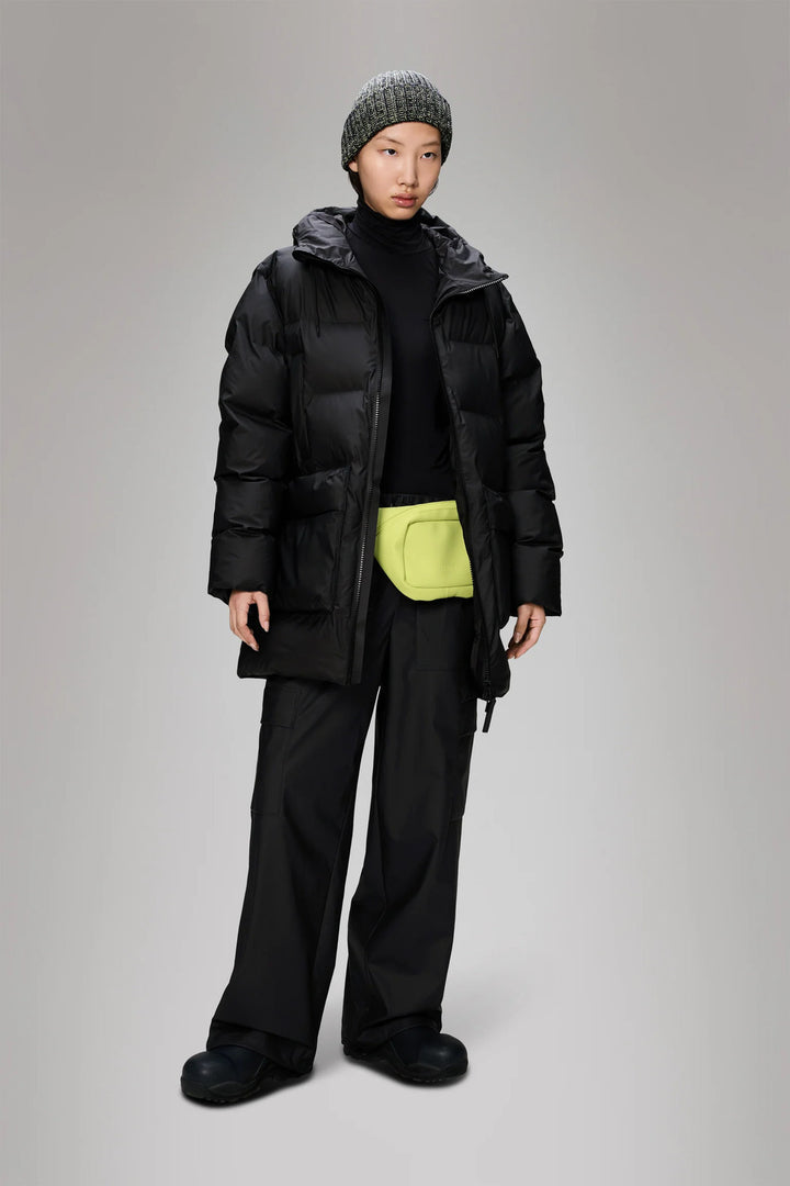 Rains Alta Long Puffer Cargo – Zwart-100% polyester-HEREN JASSEN & JACKS-Zwart