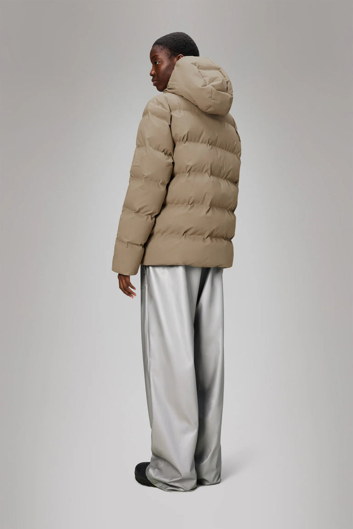 Rains Alta Puffer Jack – Beige-100% polyester-HEREN JASSEN & JACKS-Beige