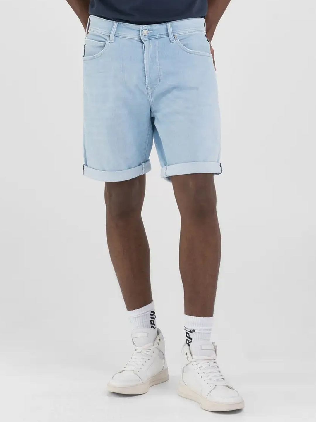 Replay denim shorts light blue-Organisch katoen<br />TC OCS CUC-02480307<br />60% organisch katoen - 39% katoen - 1% elas