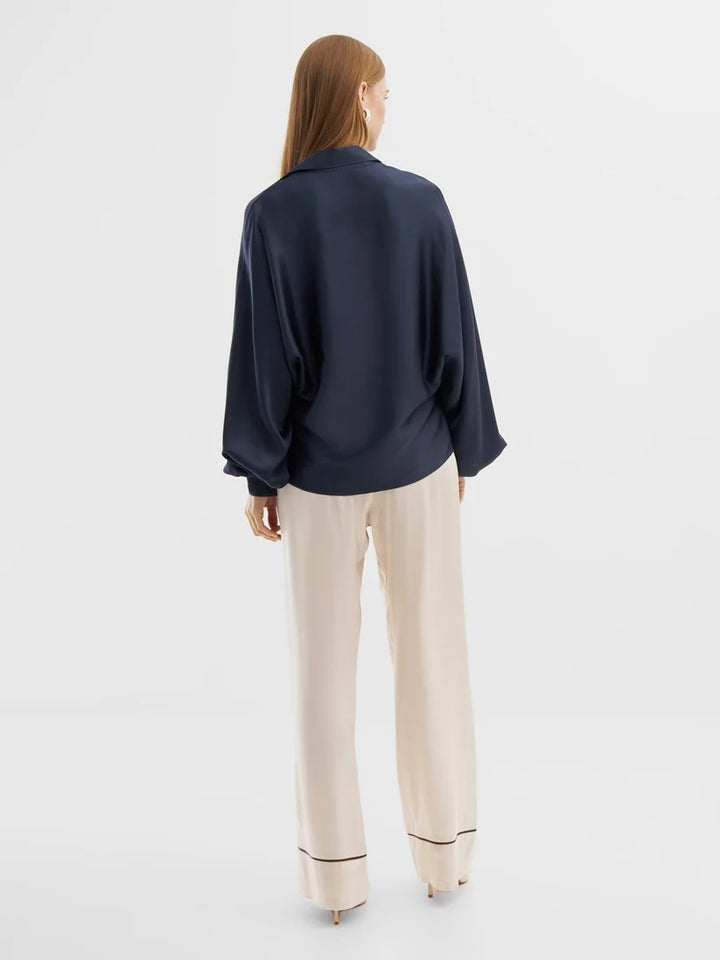 SoSUE Antonia Shiny Blouse – Blauw-60% rayon, 40% viscose-DAMES TOPS & BLOUSES-Blauw