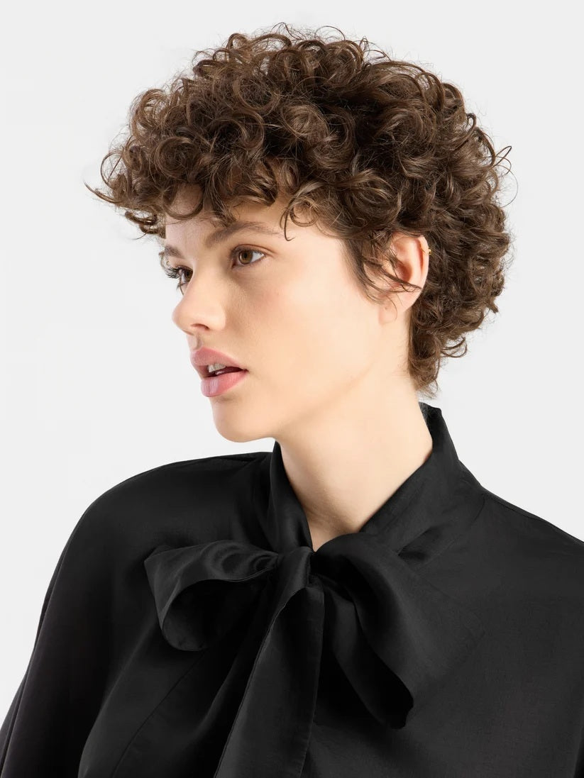 SoSUE Antonia Strikblouse – Zwart-85% lyocell, 15% polyester-DAMES TOPS & BLOUSES-Zwart