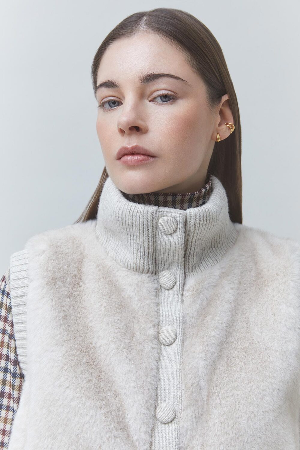 Suncoo Doodle Gilet van Imitatiebont – Room-100% polyester<br />50% polyamide, 27% acryl, 23% wol<br />Voering: 100% poly