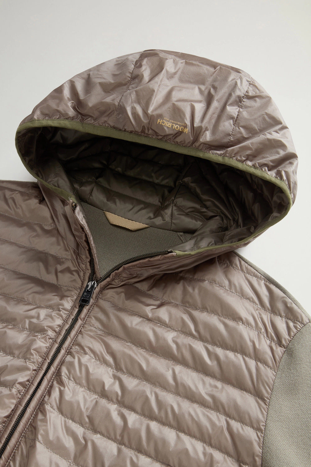 Woolrich Allen Hybride jack – Groen-100% polyamide-HEREN JASSEN & JACKS-Groen