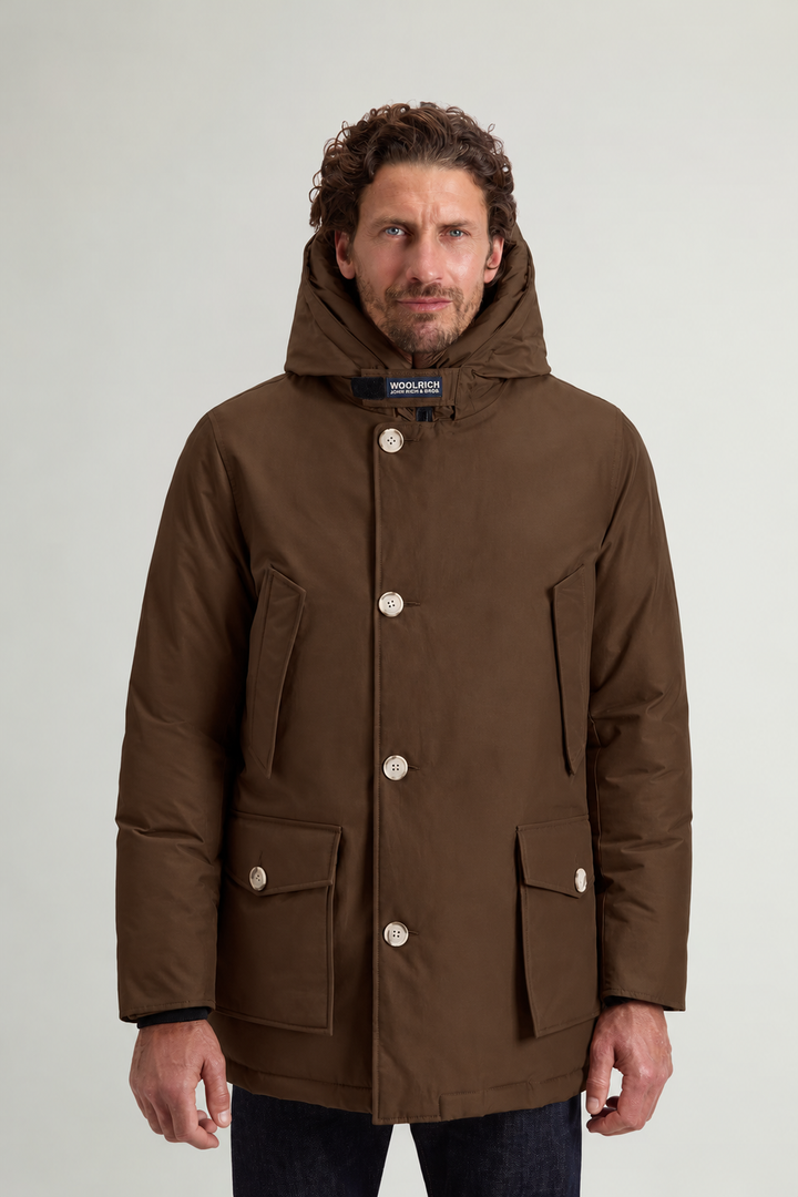 Woolrich Arctic Parka – Bruin-60% katoen, 40% polyamide<br />Voering: 100% polyester-HEREN JASSEN & JACKS-Bruin