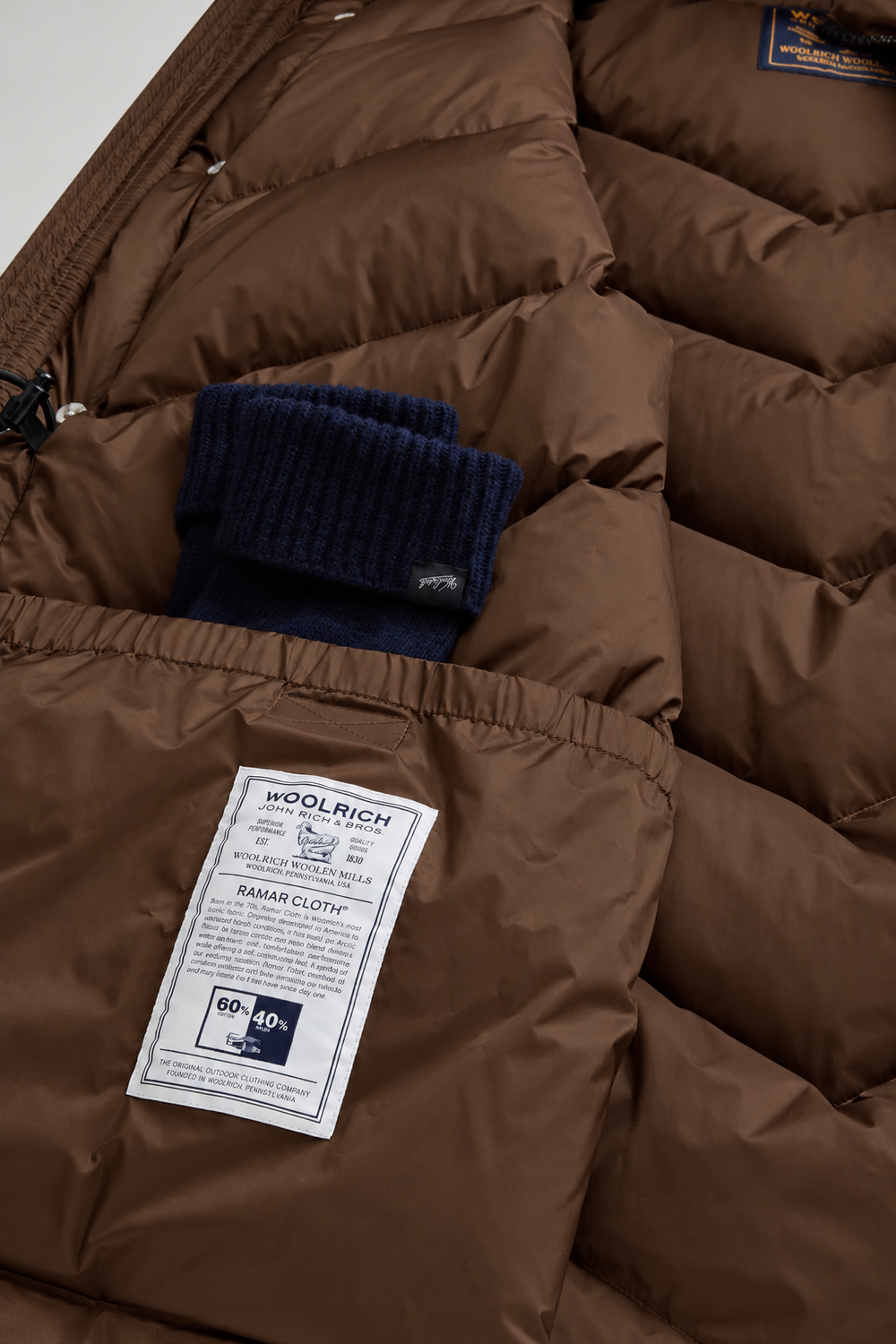 Woolrich Arctic Parka – Bruin-60% katoen, 40% polyamide<br />Voering: 100% polyester-HEREN JASSEN & JACKS-Bruin
