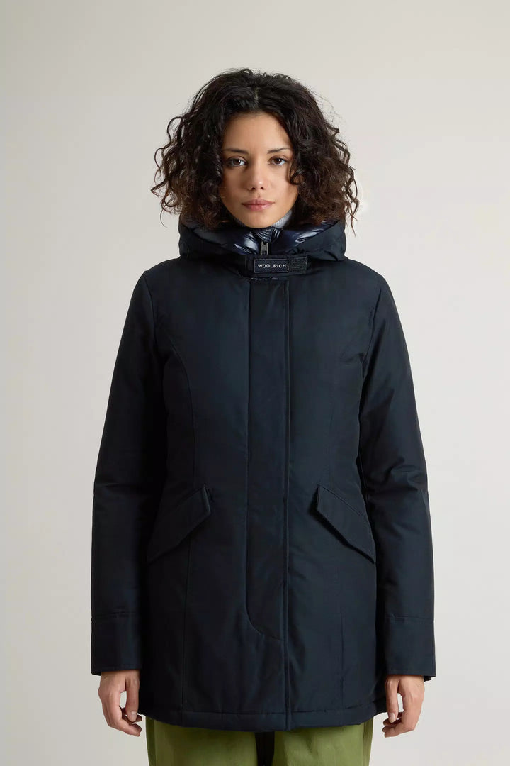 Woolrich Arctic Parka in Ramar Cloth-Buitenste: 60% Katoen, 40% Polyamide<br /><br />Binnen: 100% Polyamide<br /><br />Op