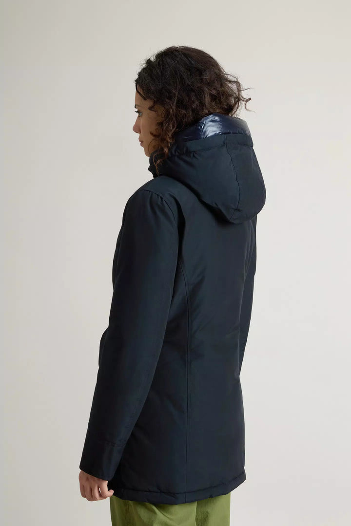 Woolrich Arctic Parka in Ramar Cloth-Buitenste: 60% Katoen, 40% Polyamide<br /><br />Binnen: 100% Polyamide<br /><br />Op