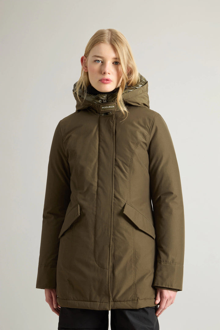 Woolrich Arctic Parka in Ramar Cloth-Buitenste: 60% Katoen, 40% Polyamide<br /><br />Binnen: 100% Polyamide<br /><br />Op