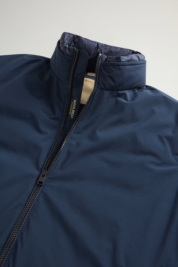 Woolrich Cloud Lewis Bomber – Blauw-100% polyester<br />Voering: 100% polyamide-HEREN JASSEN & JACKS-Blauw