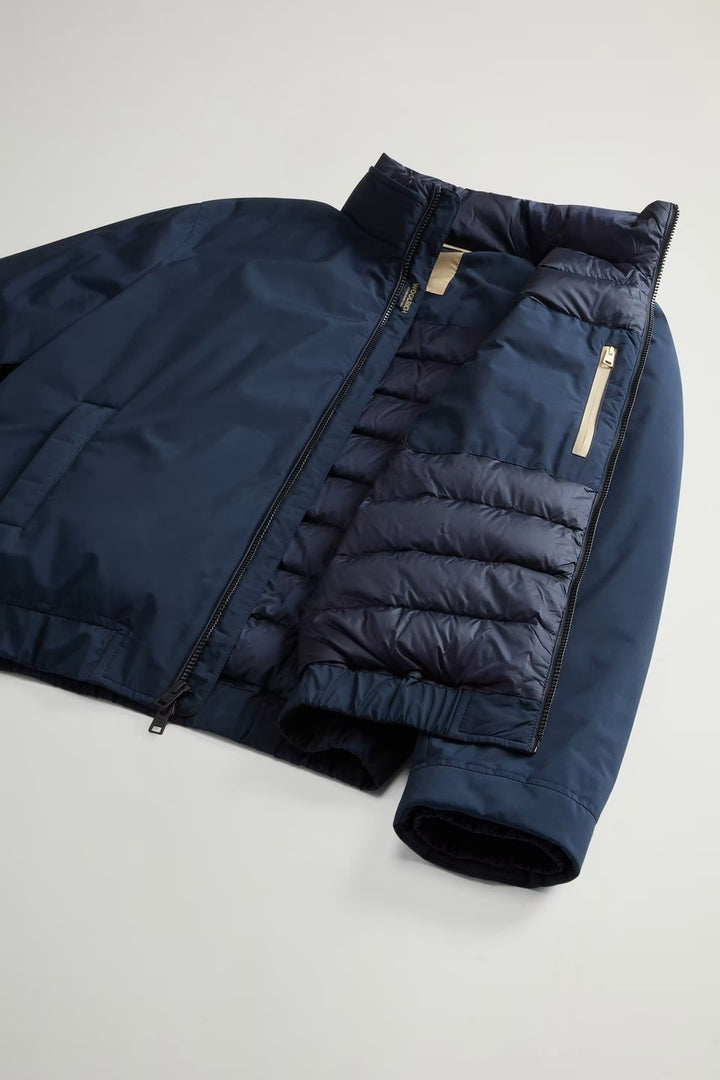 Woolrich Cloud Lewis Bomber – Blauw-100% polyester<br />Voering: 100% polyamide-HEREN JASSEN & JACKS-Blauw