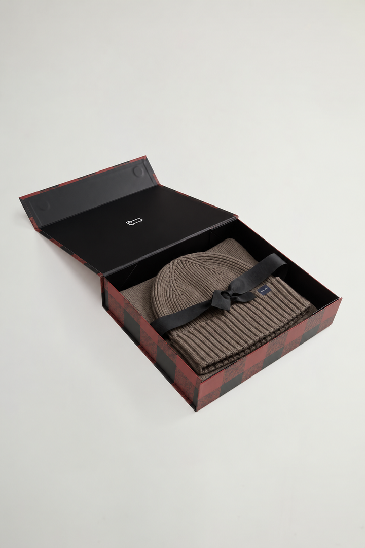 Woolrich Giftset Sjaal & Muts – Bruin-80% wol, 20% polyamide-HEREN ACCESSOIRES-Bruin