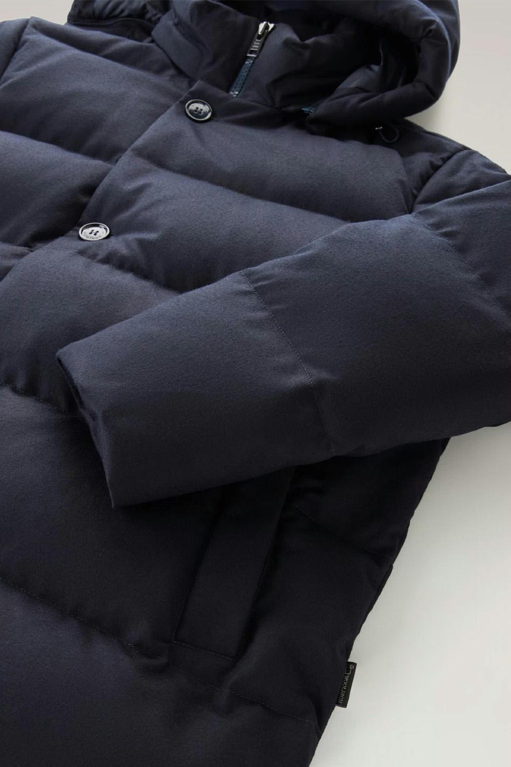 Woolrich Luxe Long Parka – Zwart-Buitenste: 100% Scheerwol<br /><br />Binnen: 100% Polyamide<br /><br />Opvulling: 90% Gr