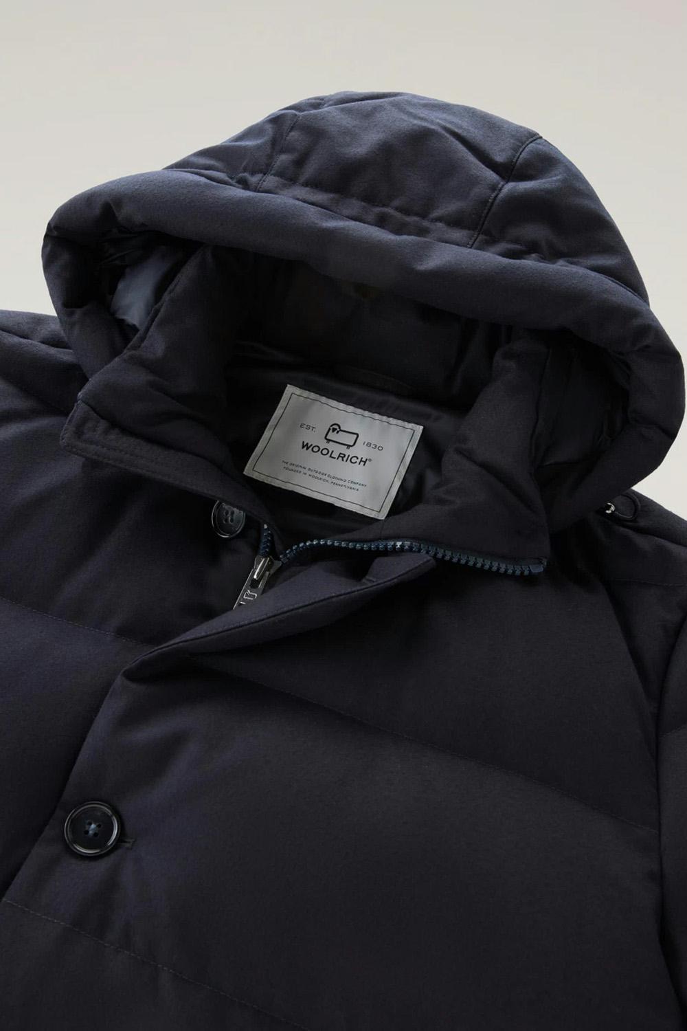 Woolrich Luxe Long Parka – Zwart-Buitenste: 100% Scheerwol<br /><br />Binnen: 100% Polyamide<br /><br />Opvulling: 90% Gr