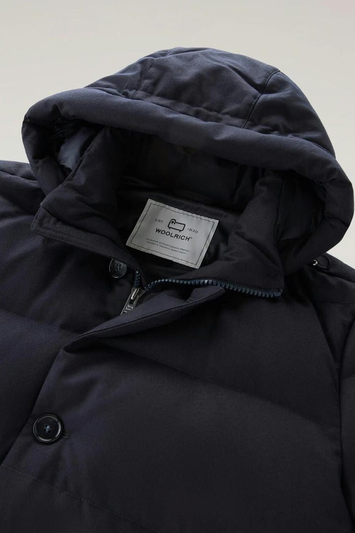 Woolrich Luxe Long Parka – Zwart-Buitenste: 100% Scheerwol<br /><br />Binnen: 100% Polyamide<br /><br />Opvulling: 90% Gr