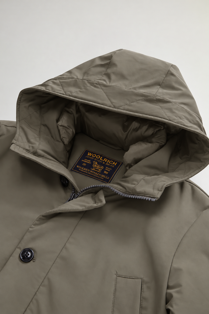 Woolrich Stretch Parka – Bruin-84% polyamide, 16% elastaan<br />Voering: 100% polyamide<br />Vulling: 100% polyester / 90