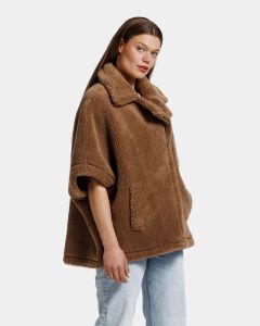 Alter Ego Lotus camel teddy poncho